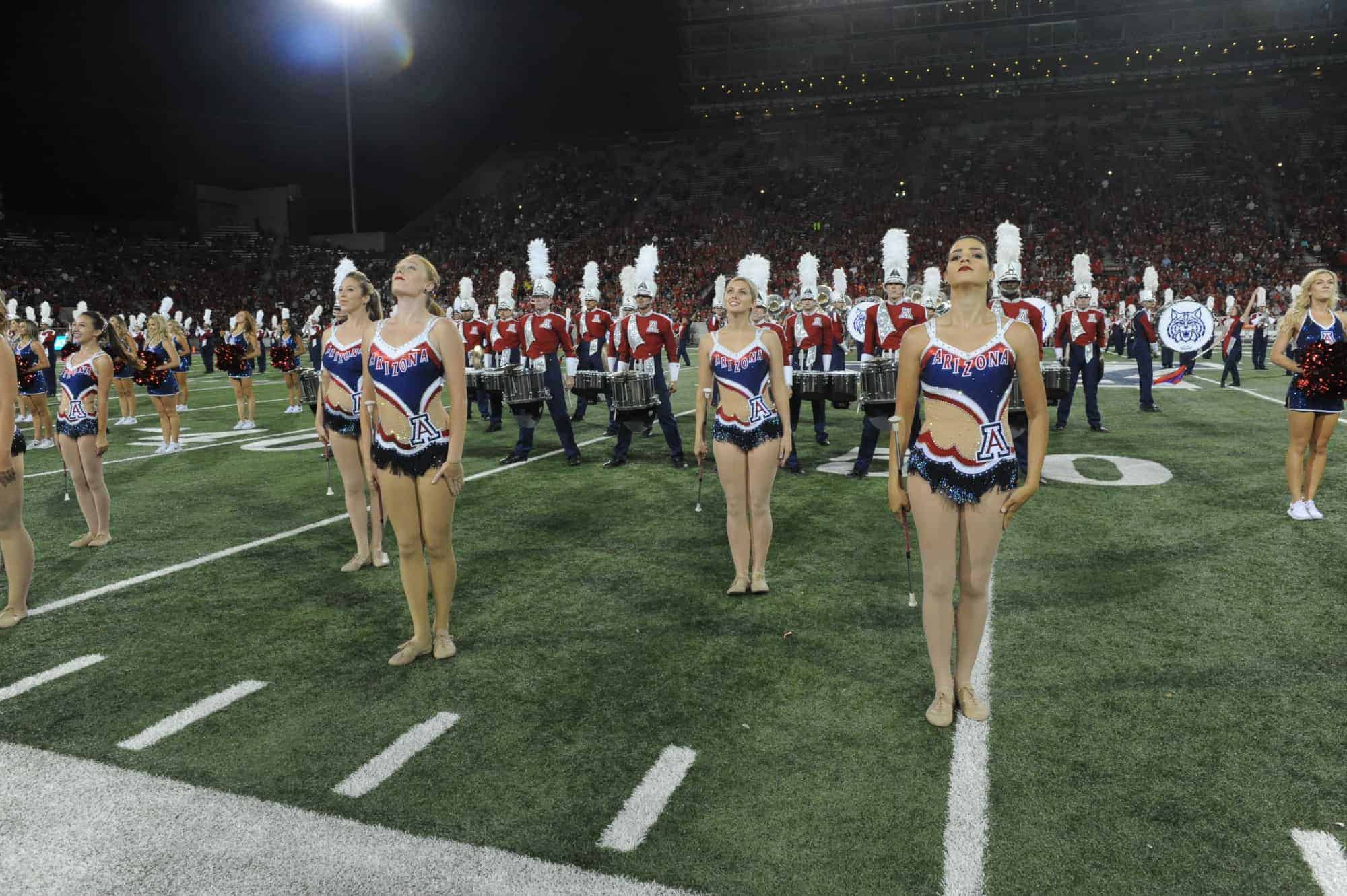 WSU vs UA Halftime