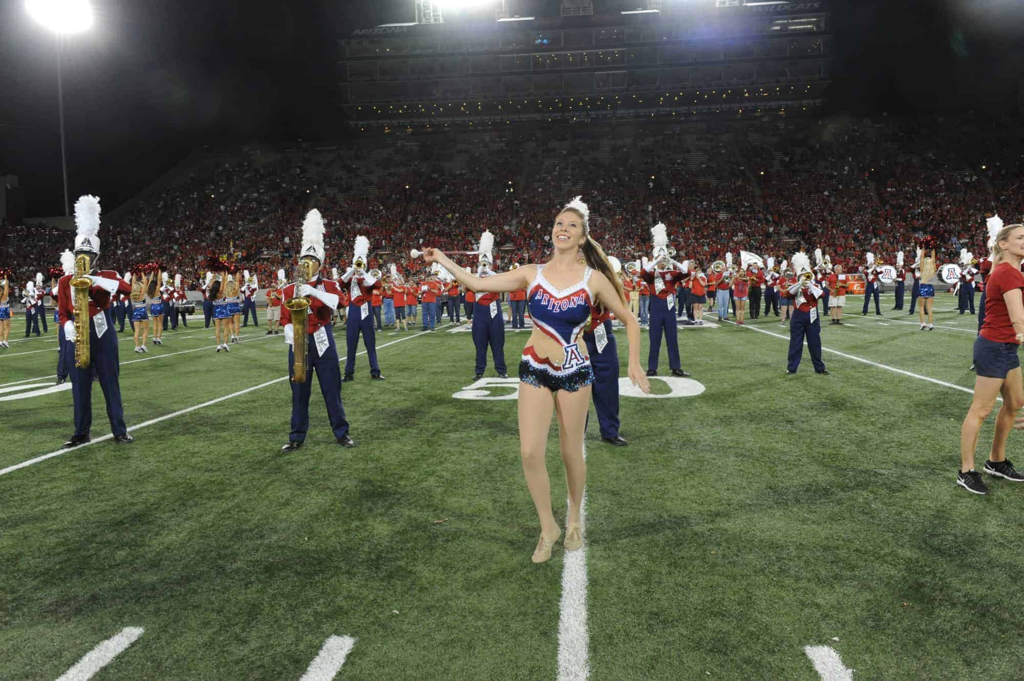 WSU vs UA Halftime