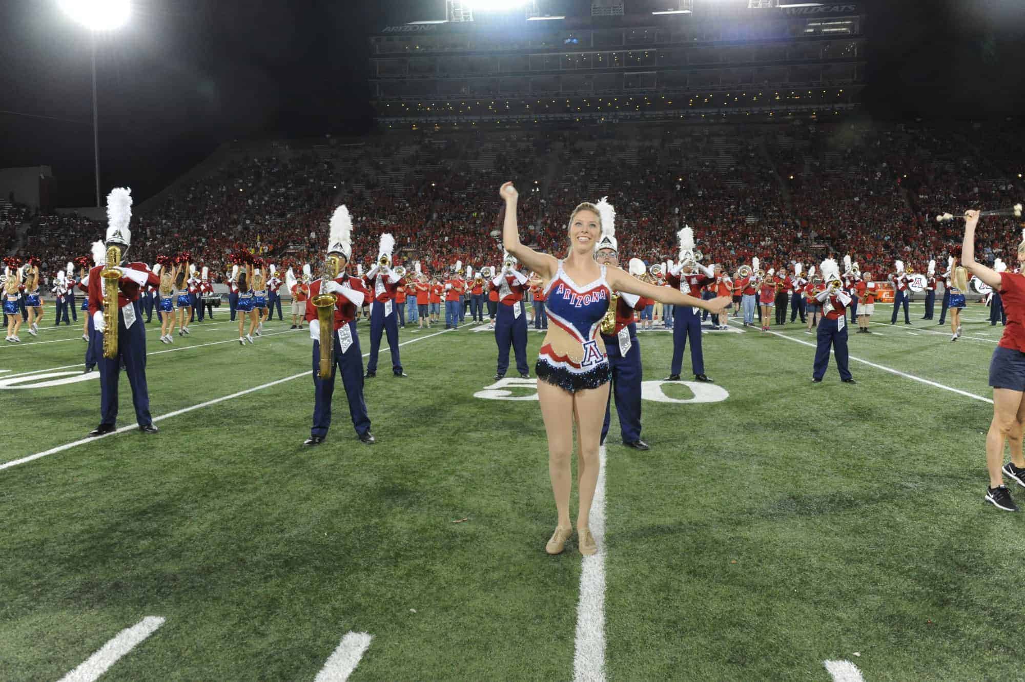 WSU vs UA Halftime