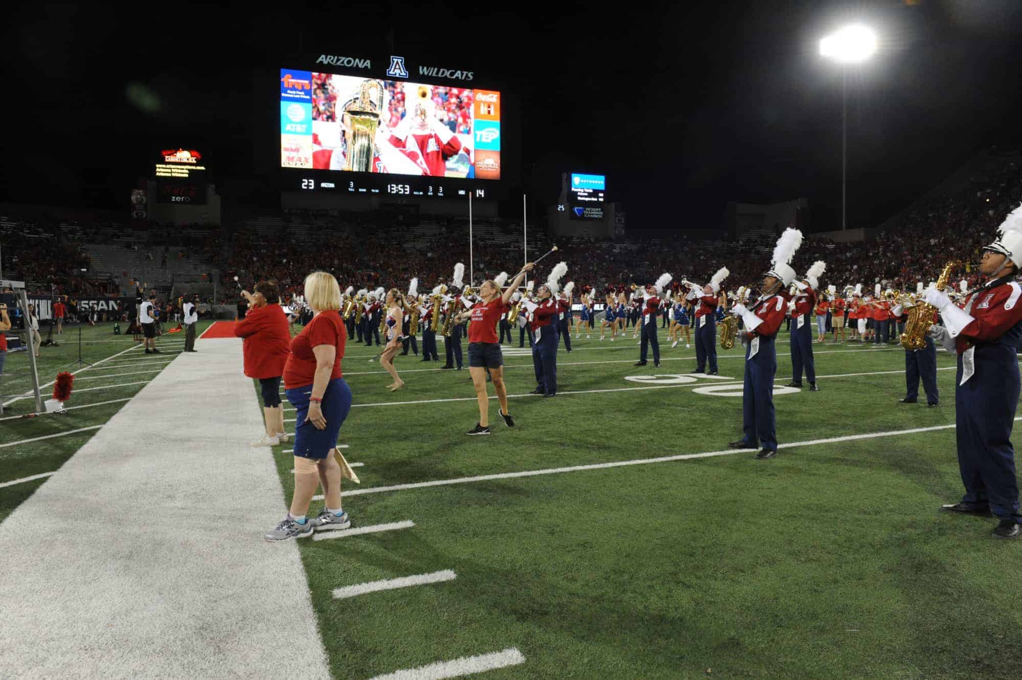 WSU vs UA Halftime