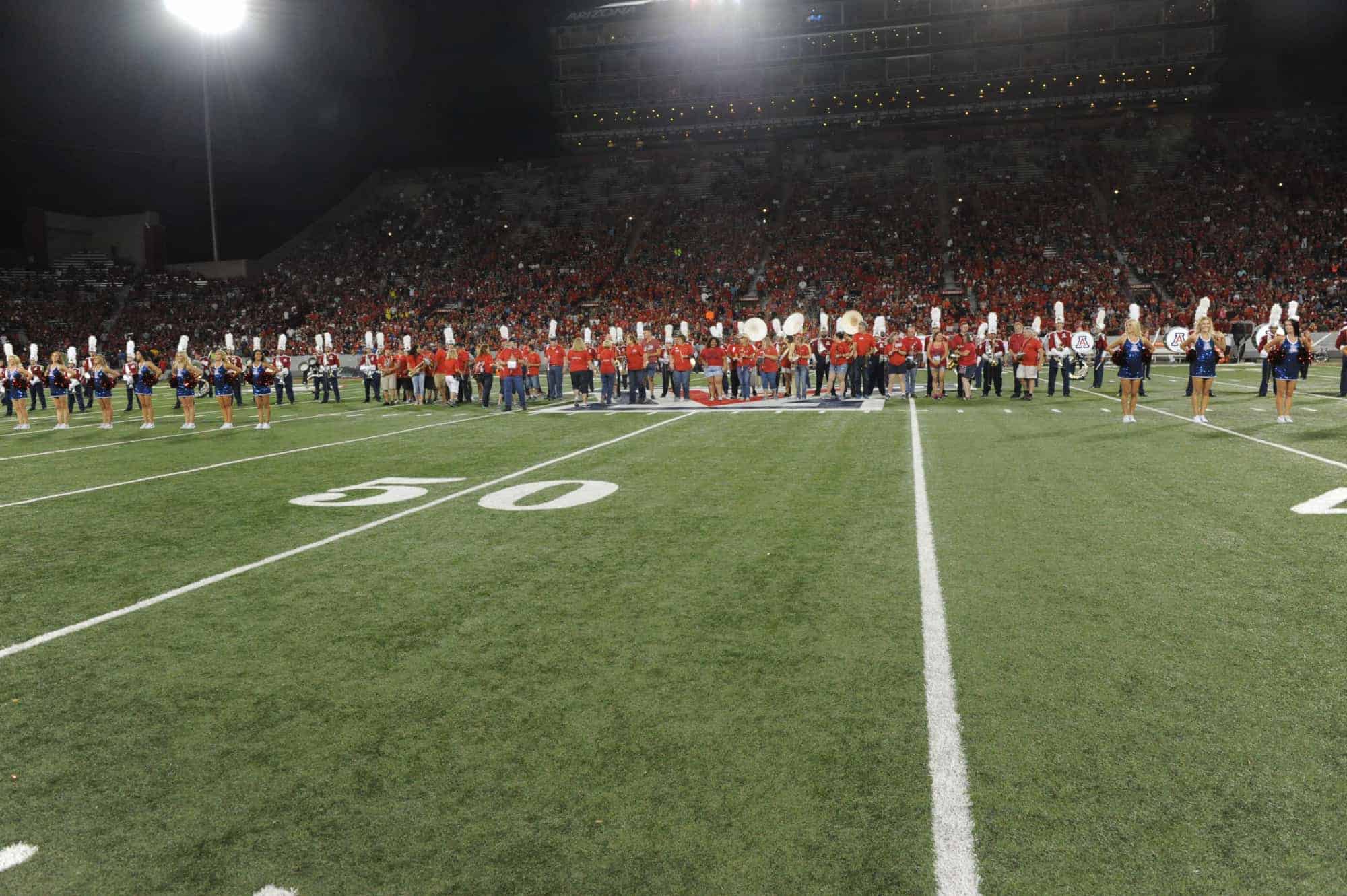 WSU vs UA Halftime