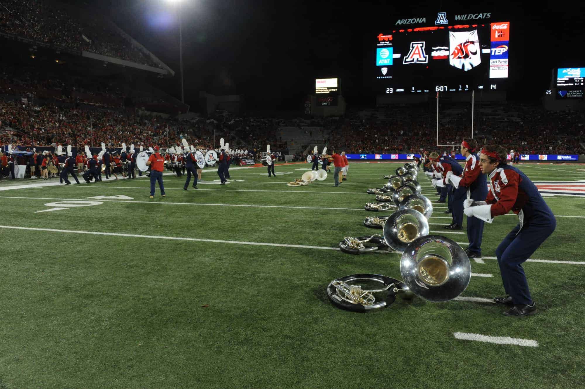 WSU vs UA Halftime