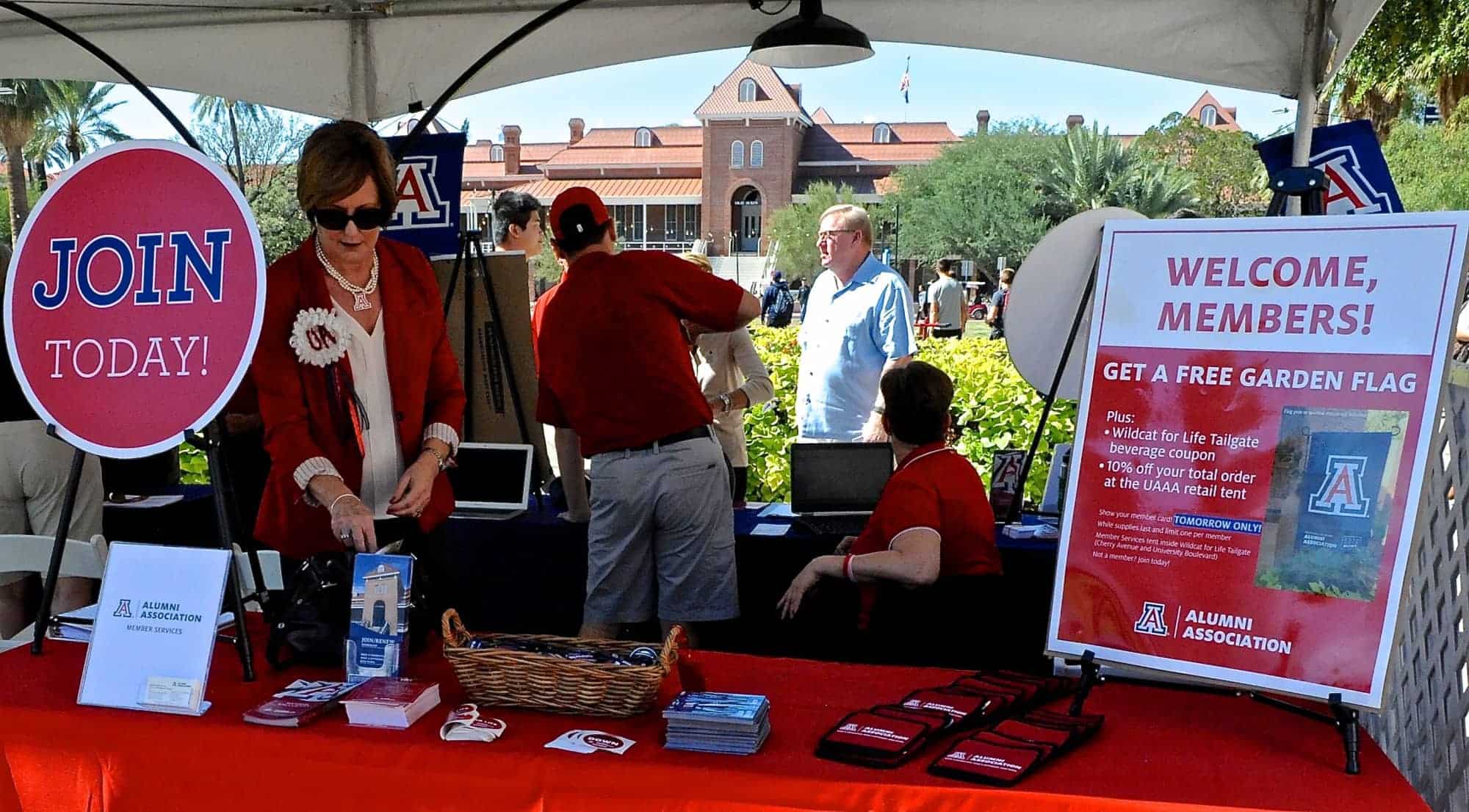 2015 Alumni Association Homecoming Barbecue Bash