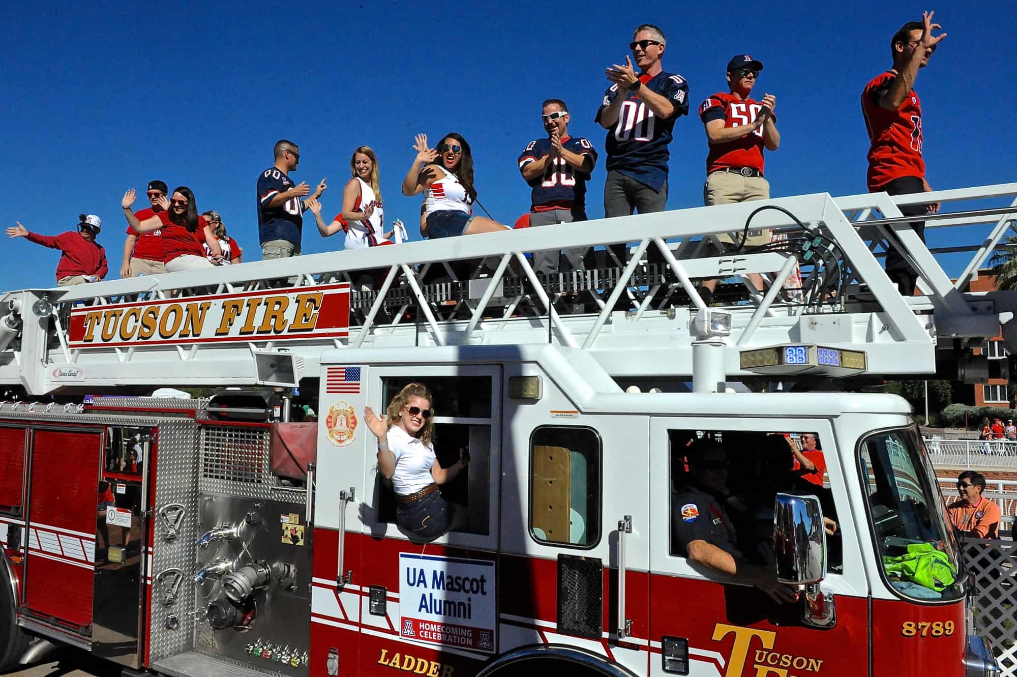 Homecoming Parade (2015)