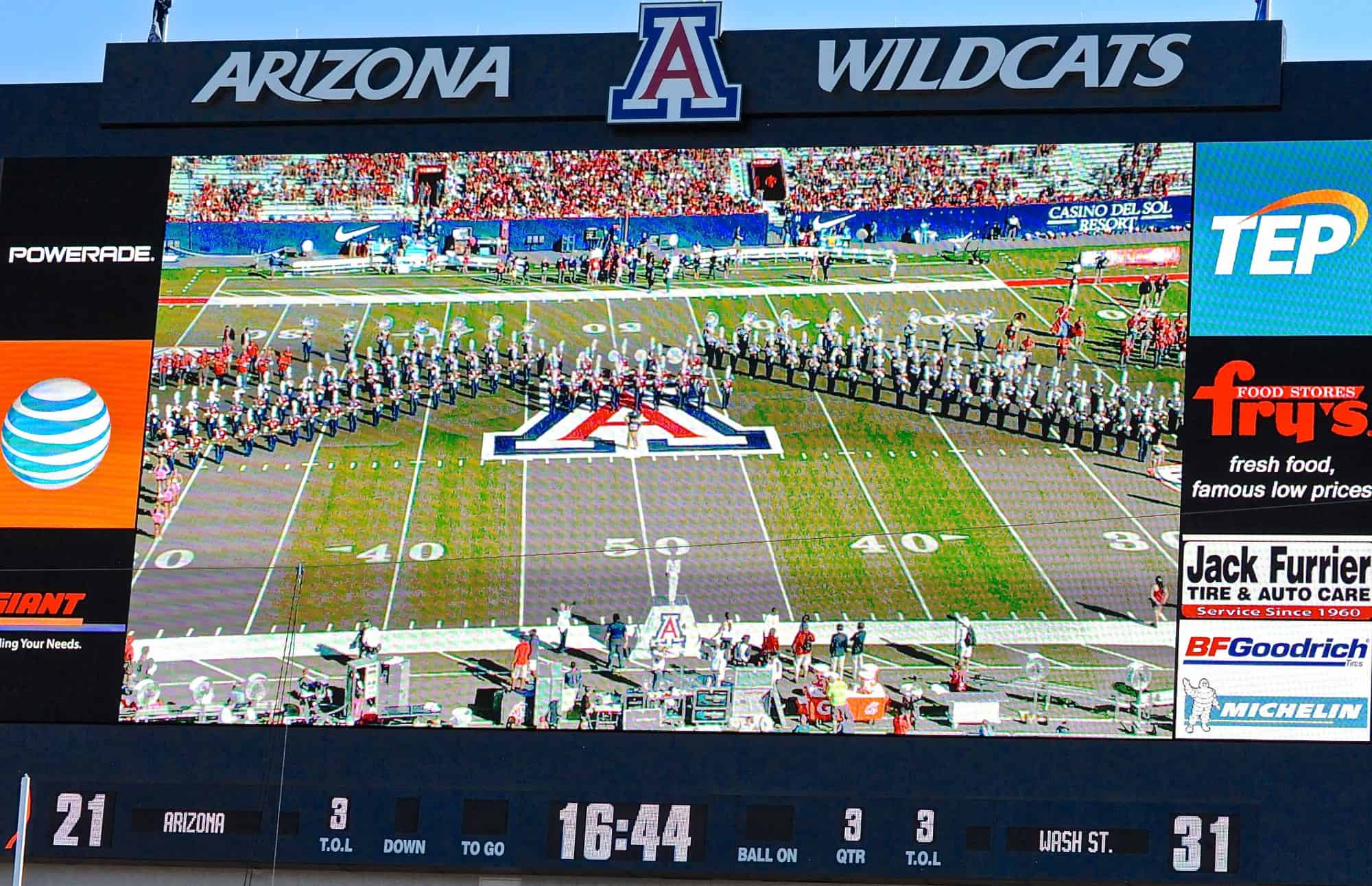 WSU vs. UA Halftime