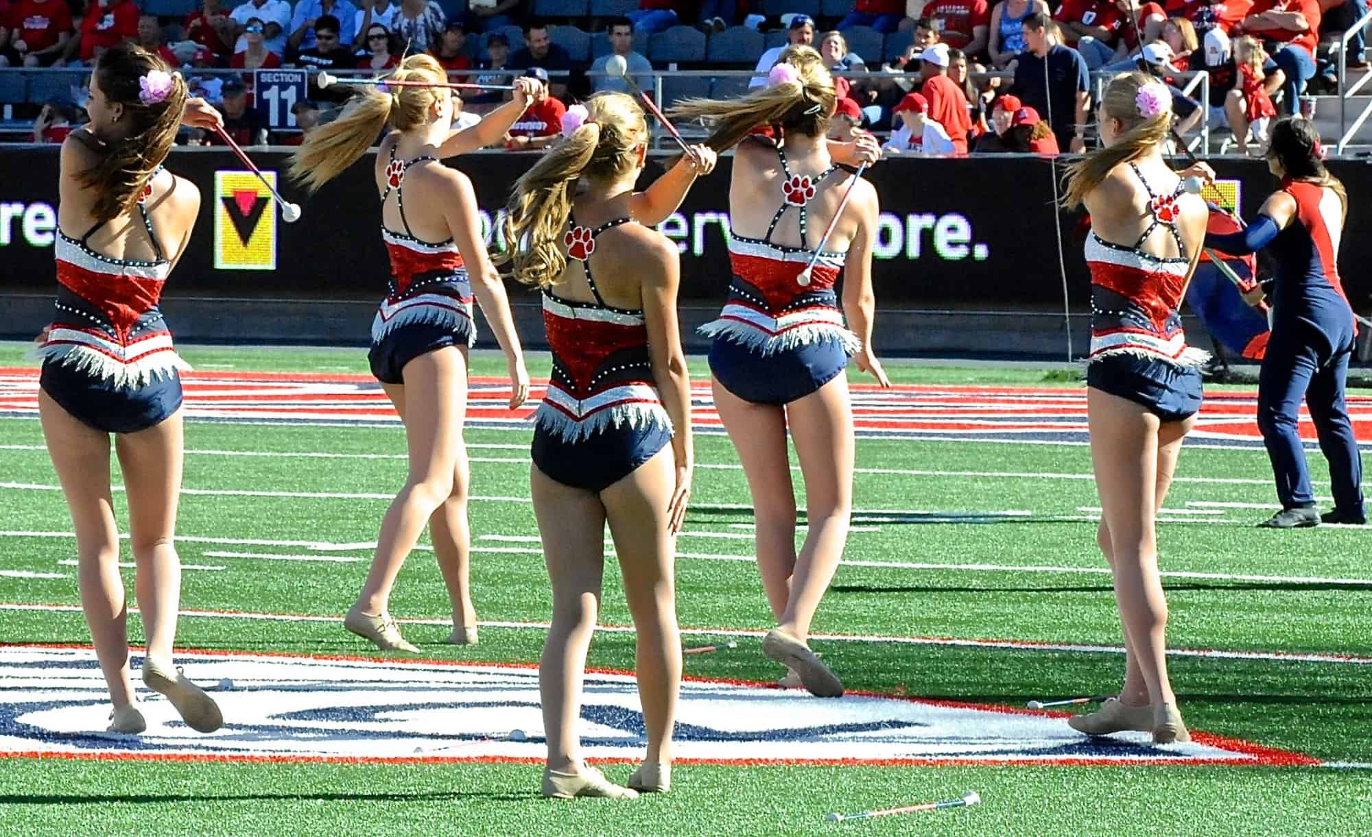 WSU vs. UA Halftime