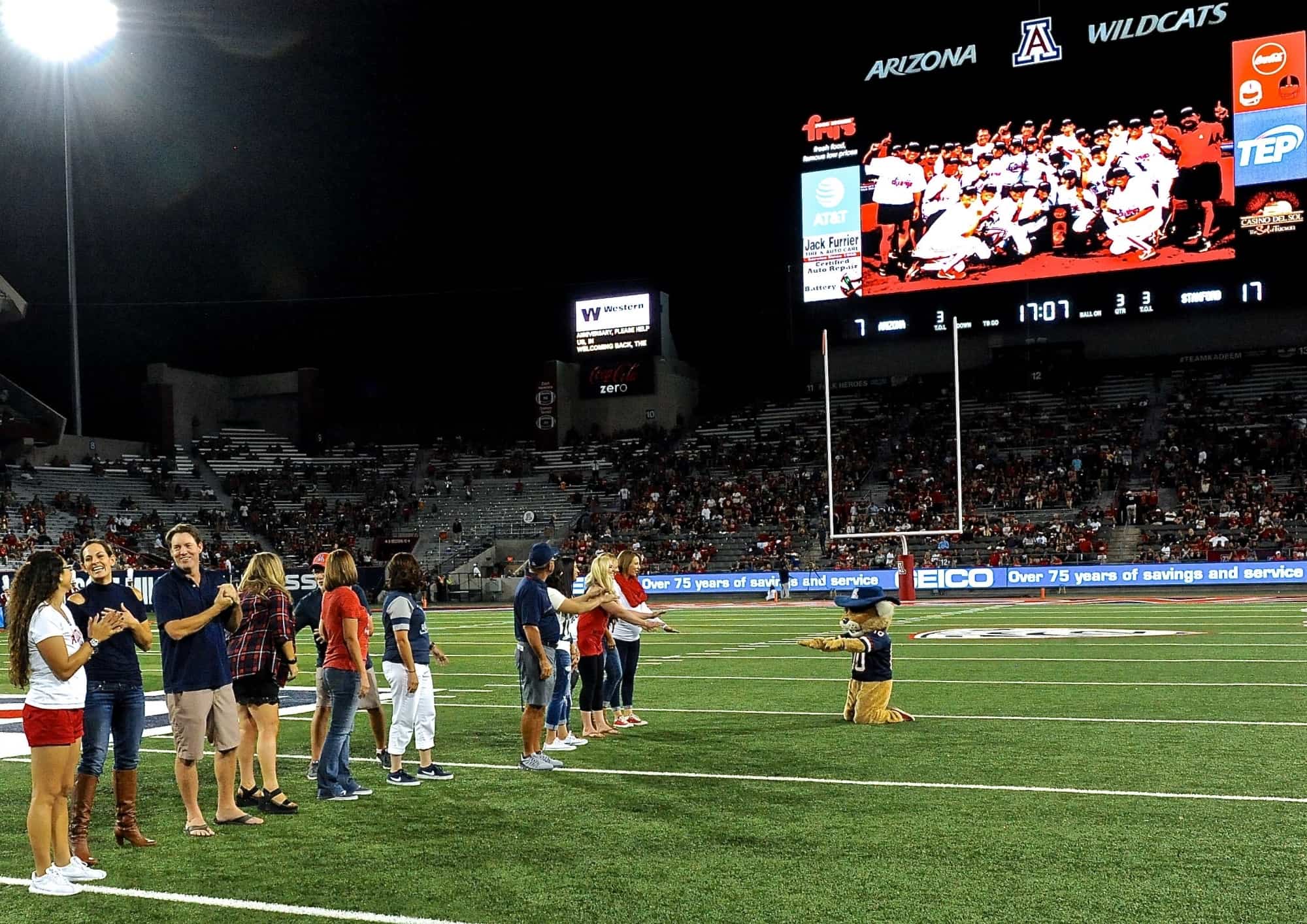 UA v Stanford Half-Time