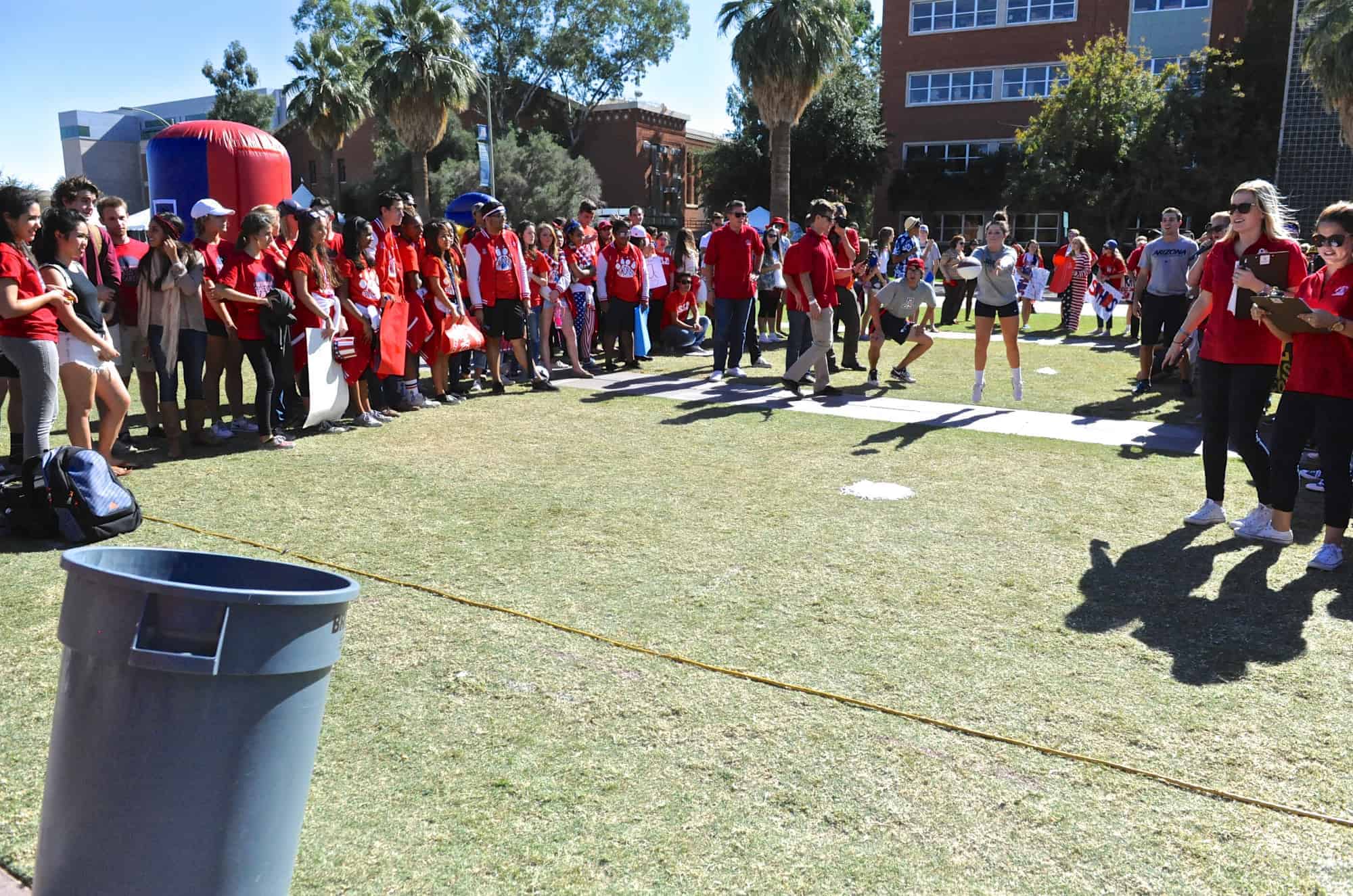 Mall Ball Toss Contest
