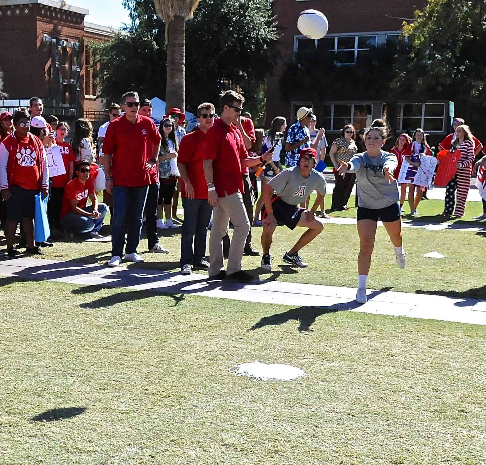 Mall Ball Toss Contest