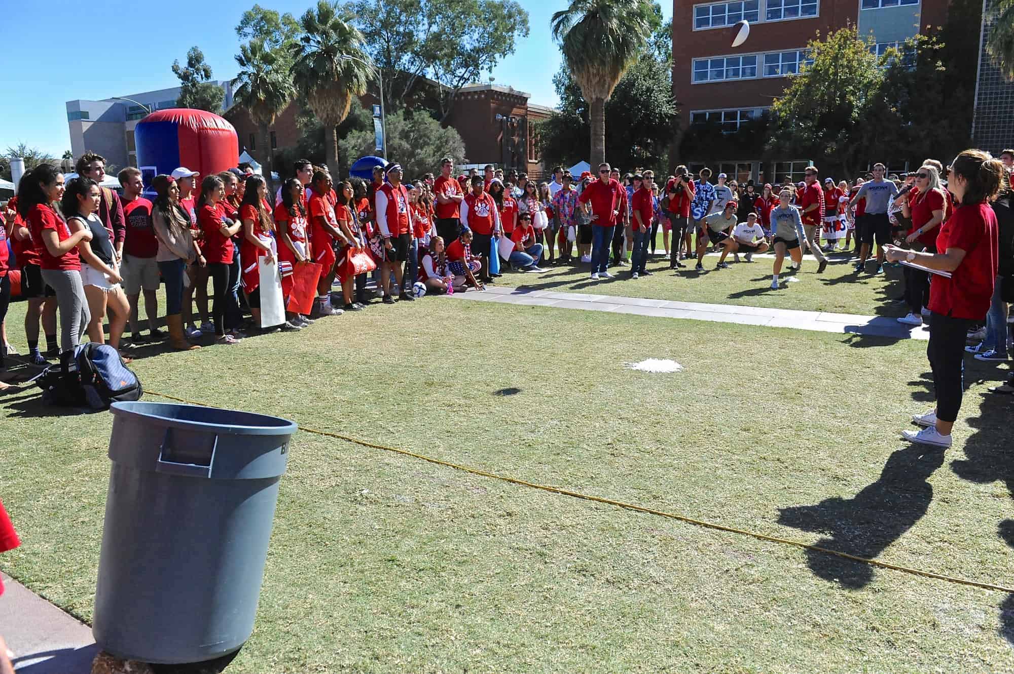 Mall Ball Toss Contest