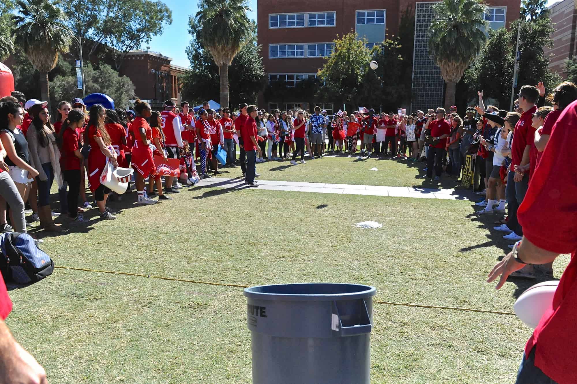 Mall Ball Toss Contest