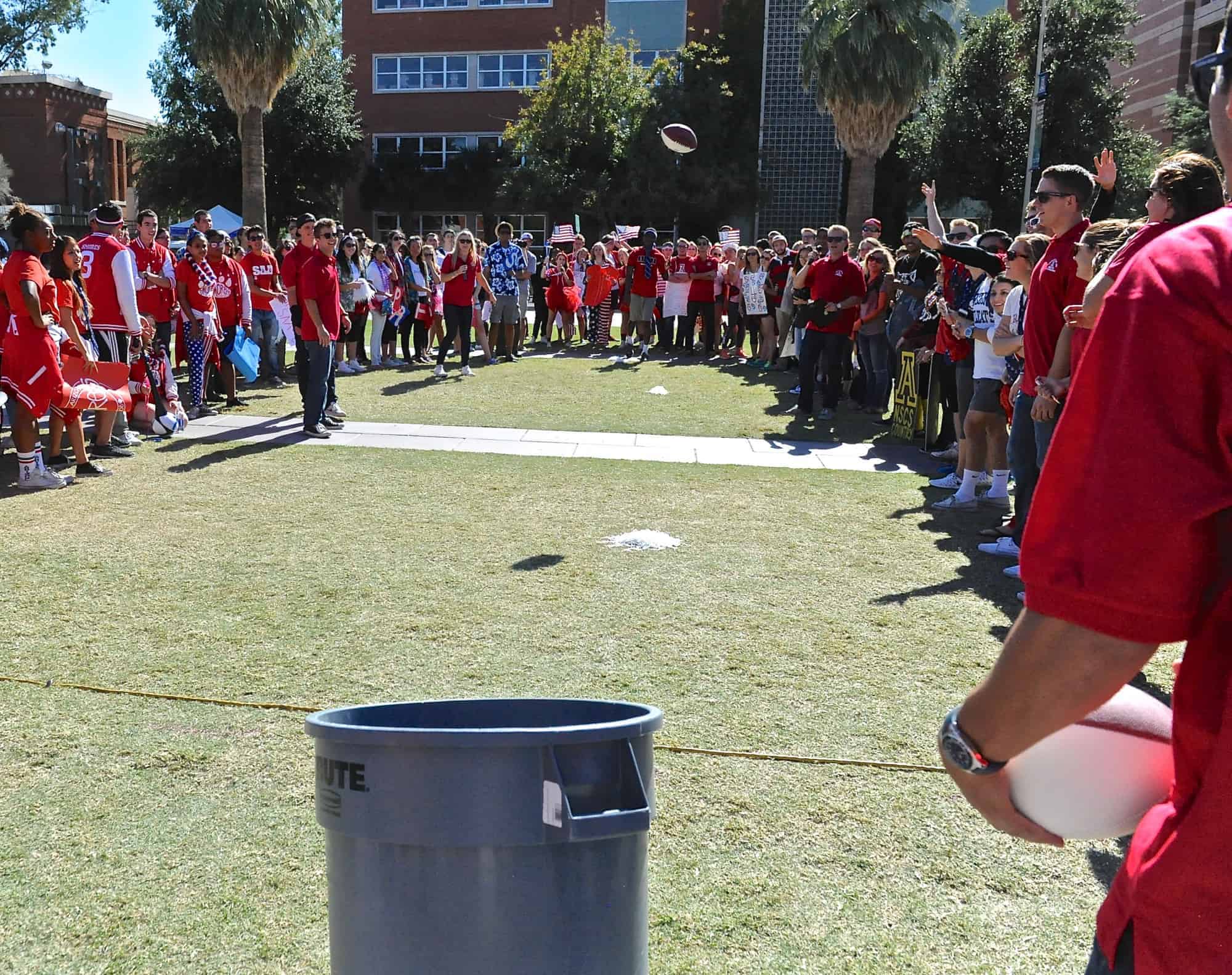 Mall Ball Toss Contest