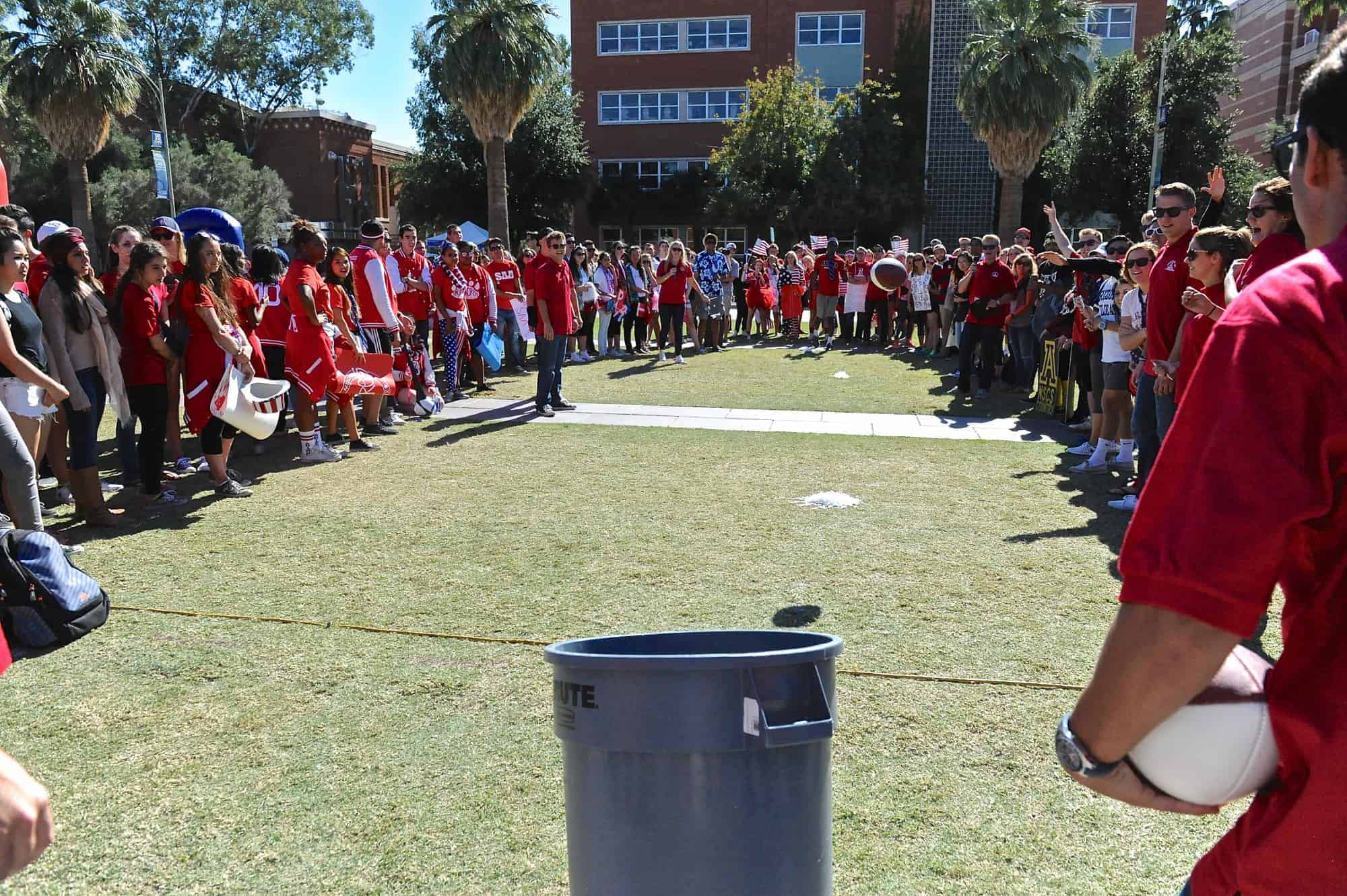 Mall Ball Toss Contest