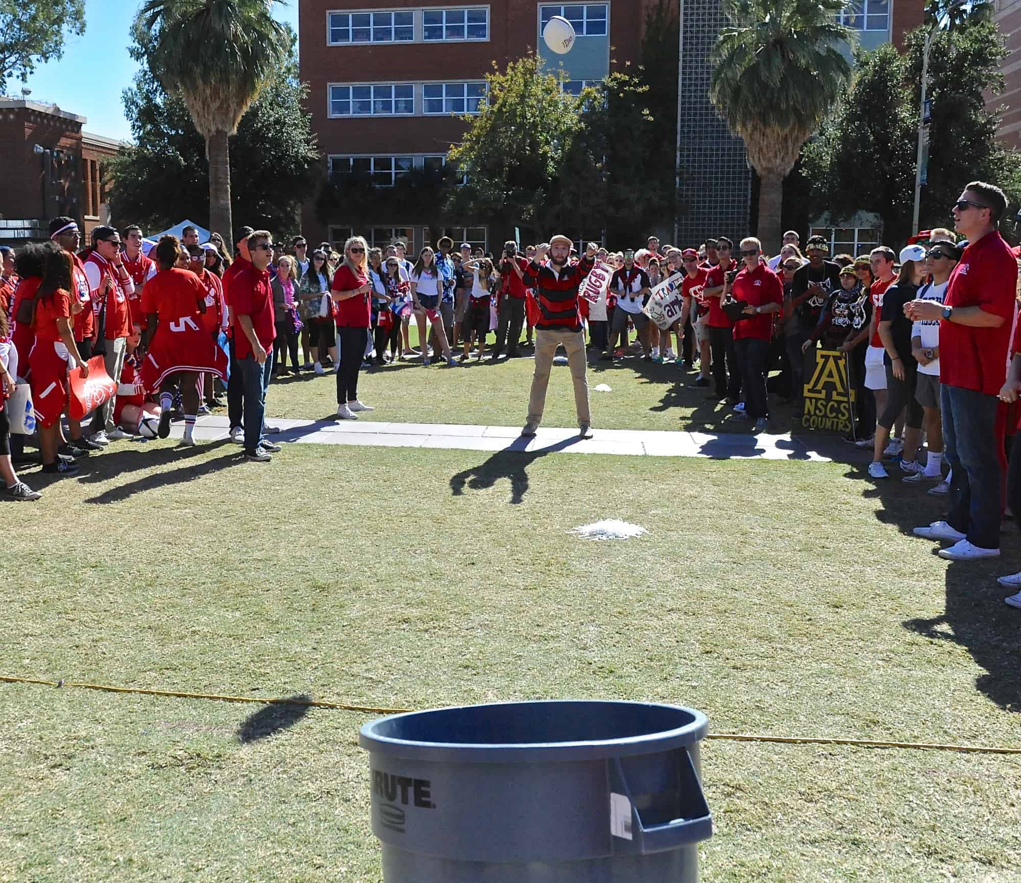 Mall Ball Toss Contest