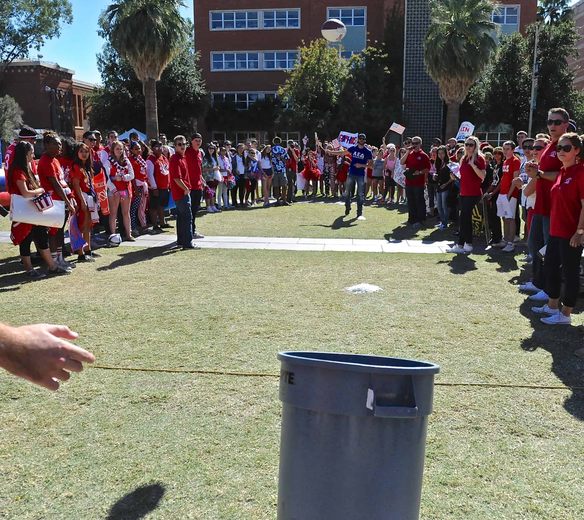 Mall Ball Toss Contest