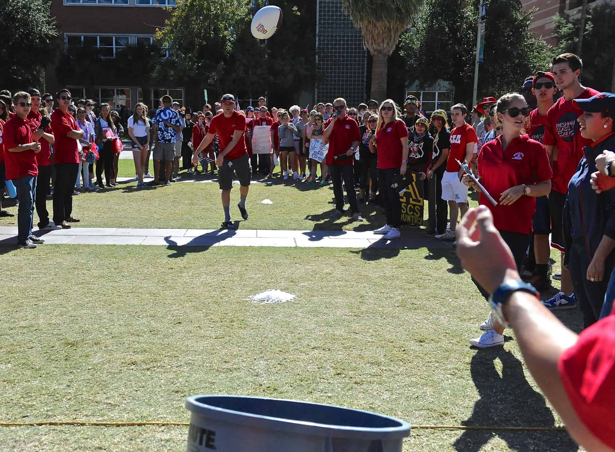 Mall Ball Toss Contest