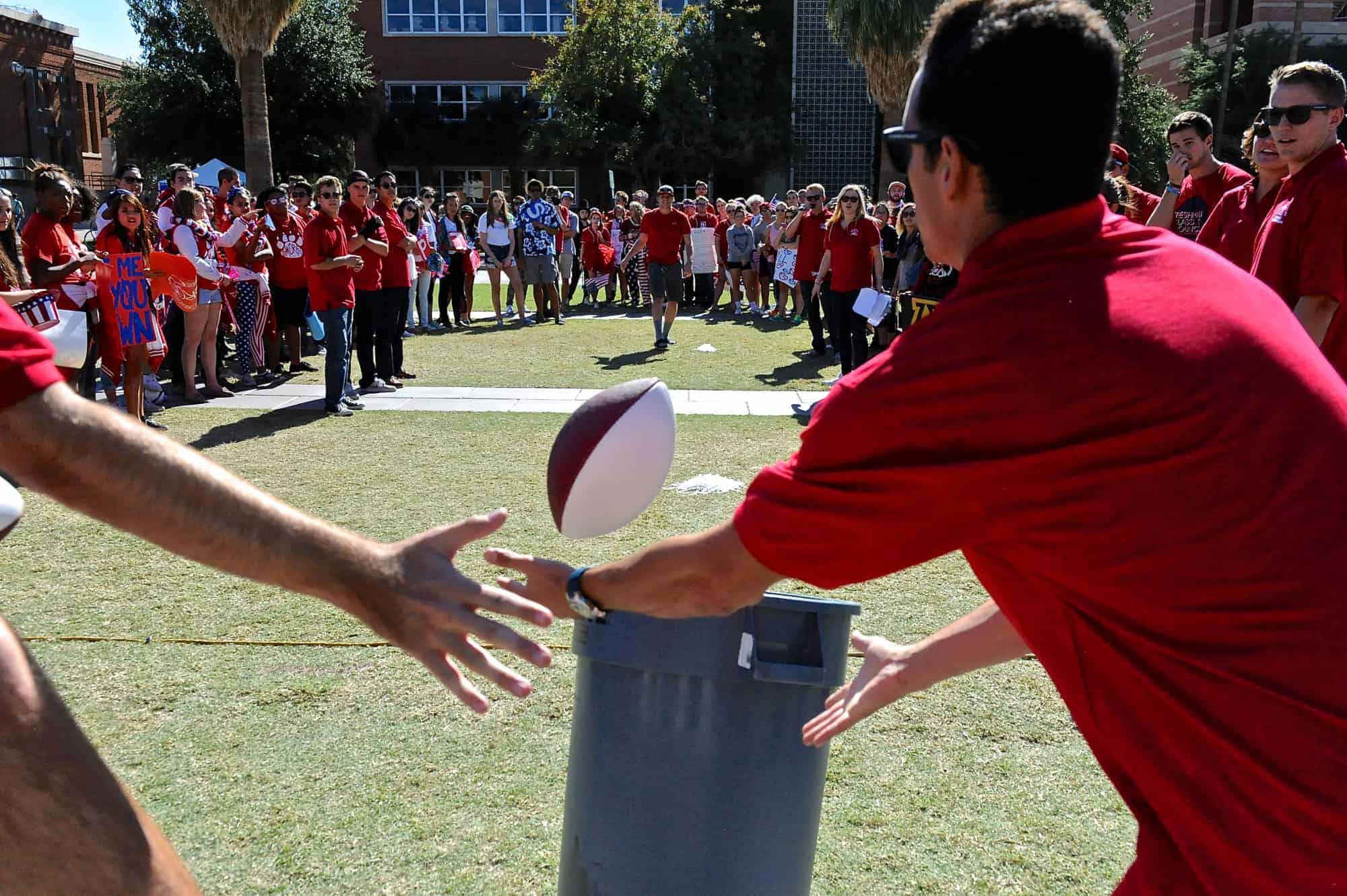 Mall Ball Toss Contest