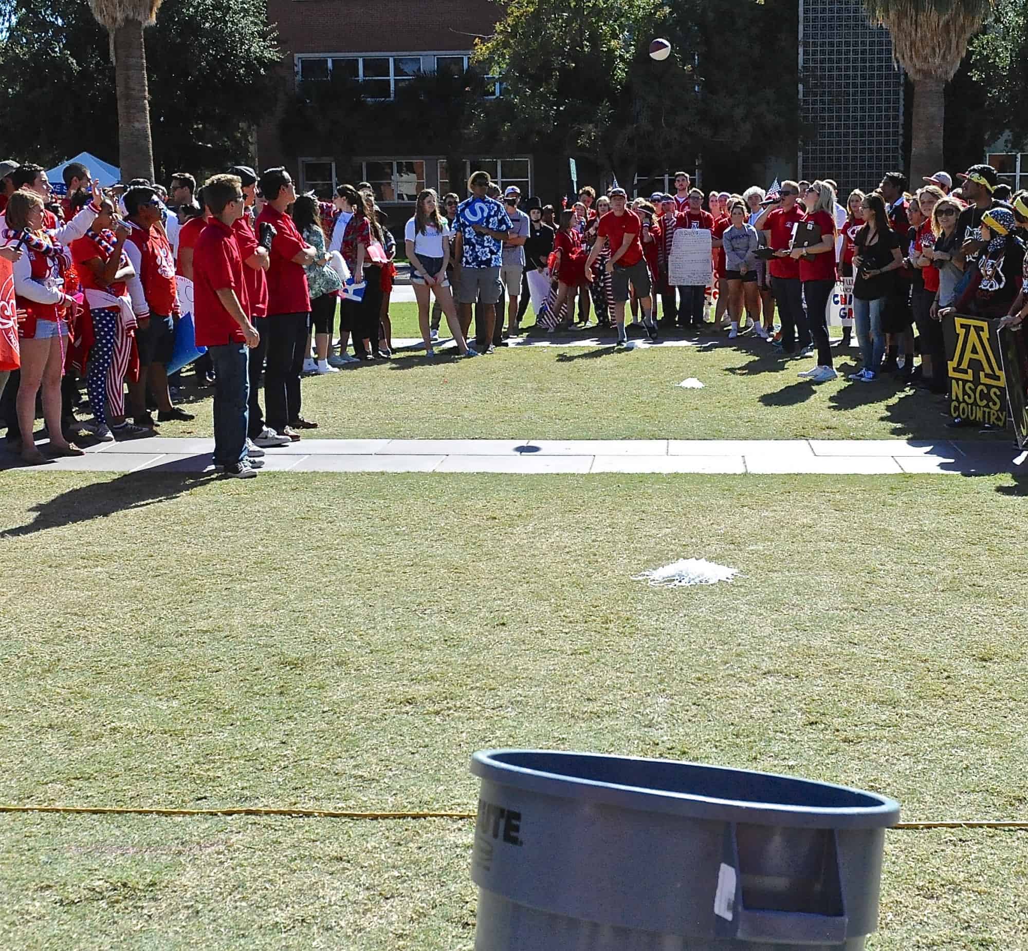 Mall Ball Toss Contest
