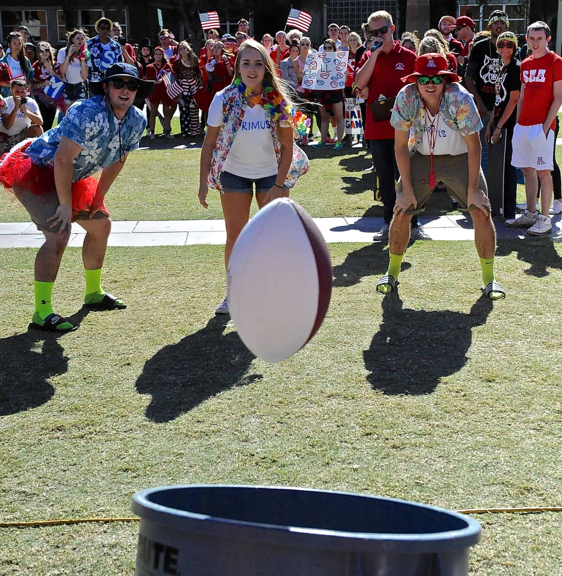 Mall Ball Toss Contest