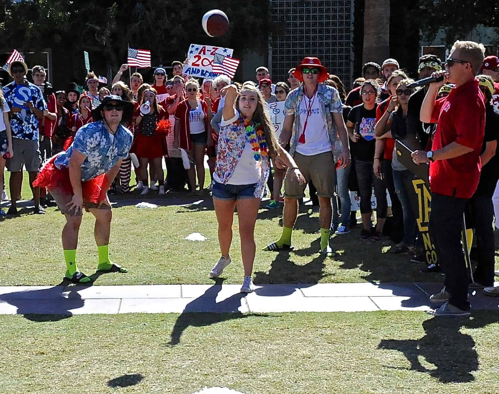 Mall Ball Toss Contest