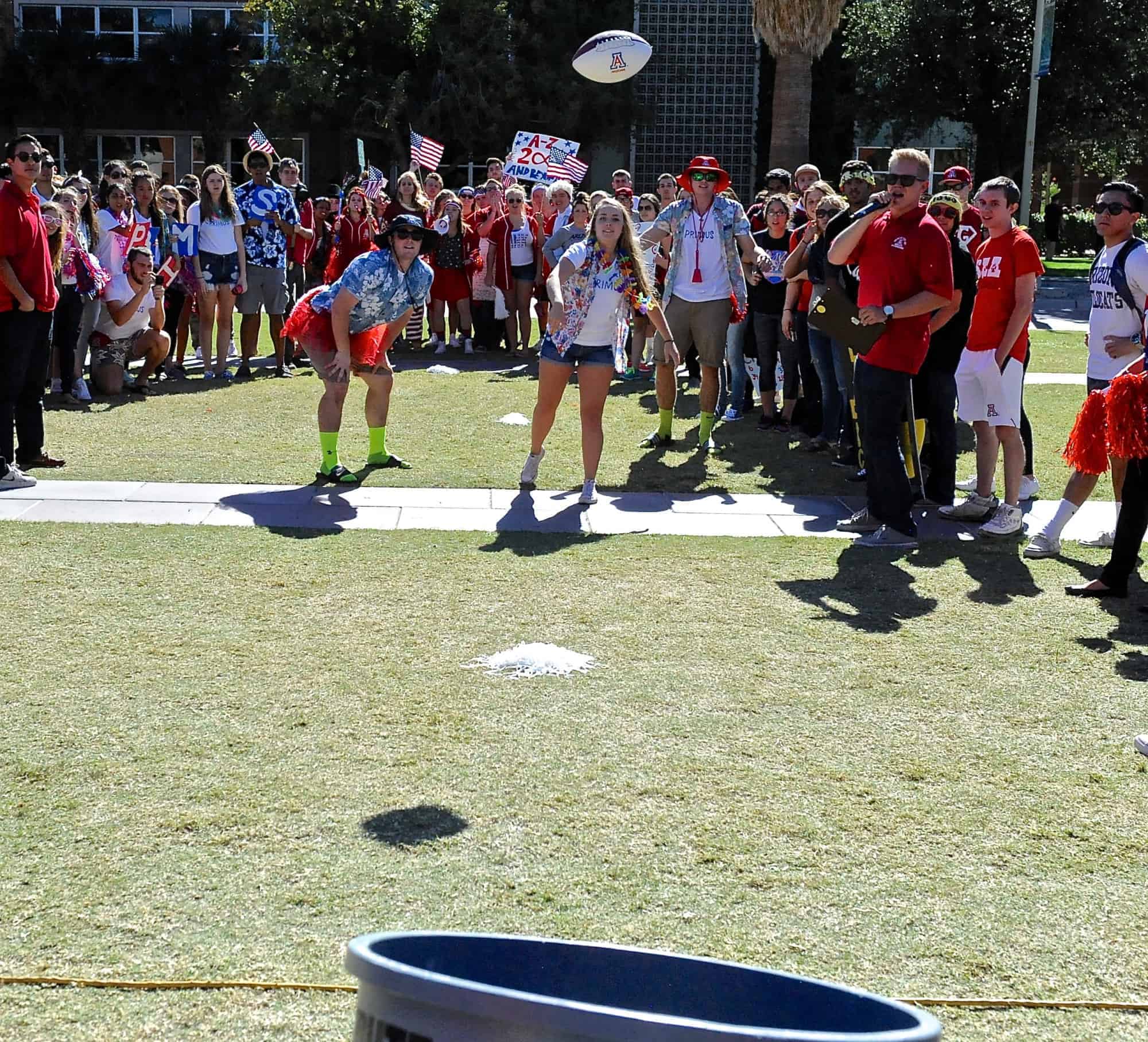 Mall Ball Toss Contest