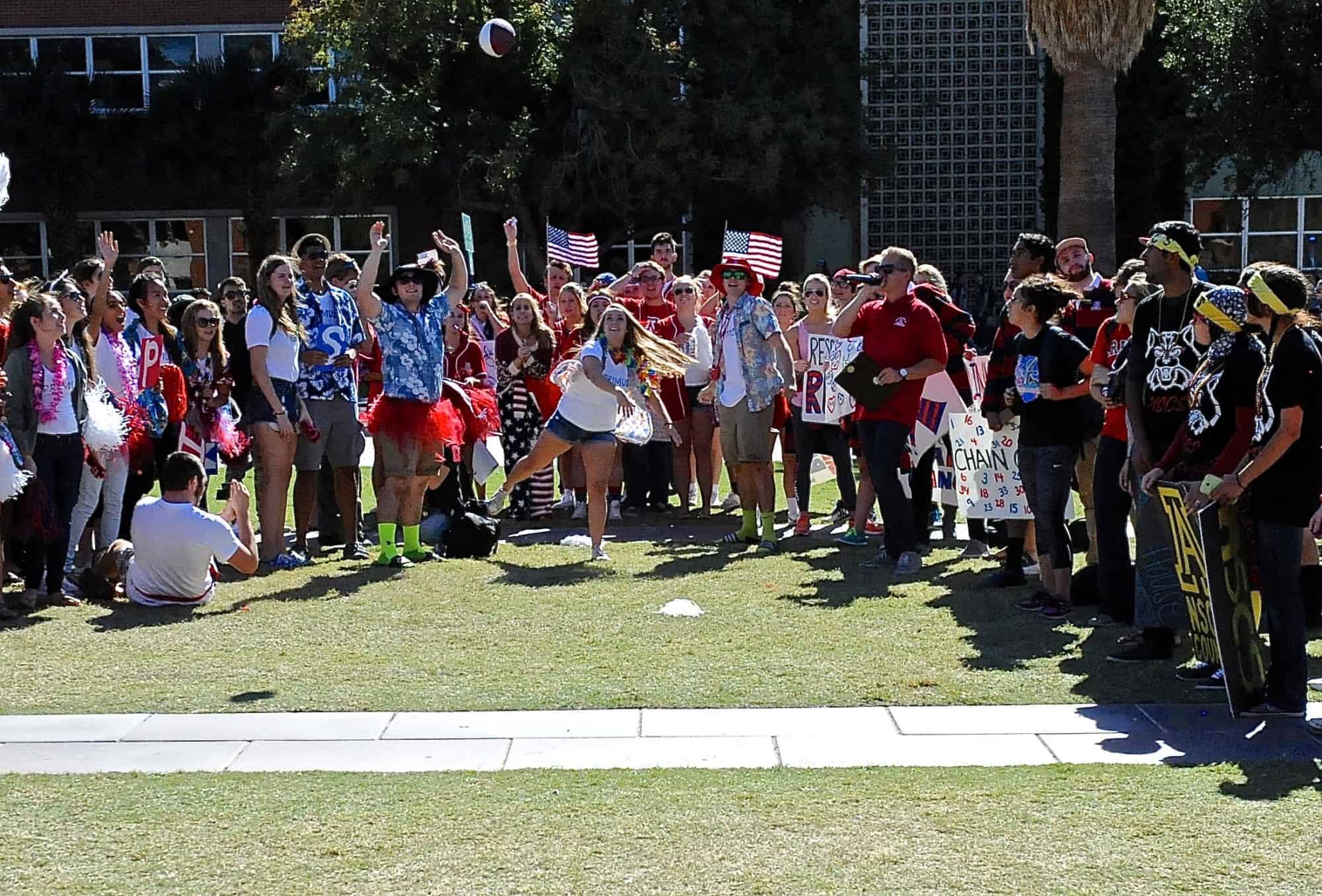 Mall Ball Toss Contest