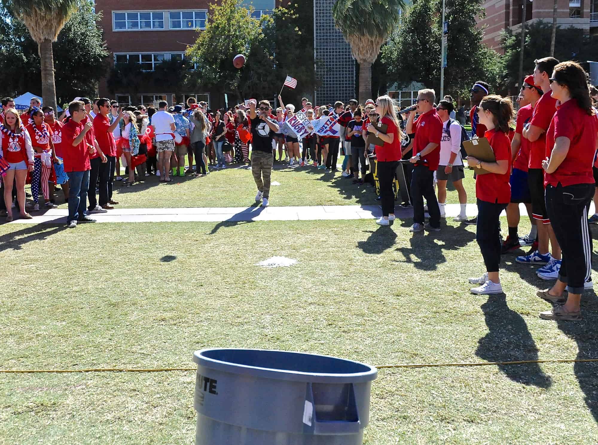 Mall Ball Toss Contest
