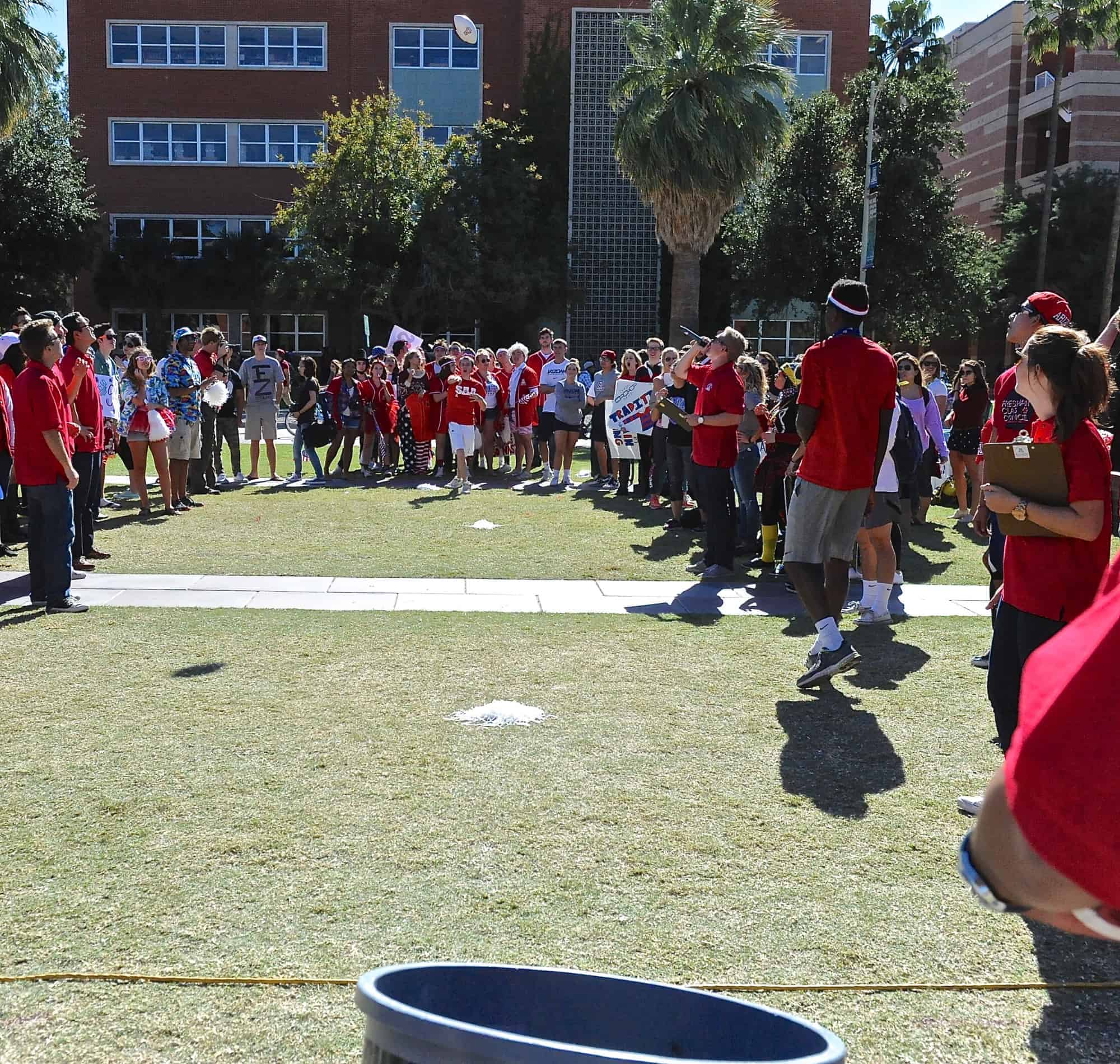 Mall Ball Toss Contest