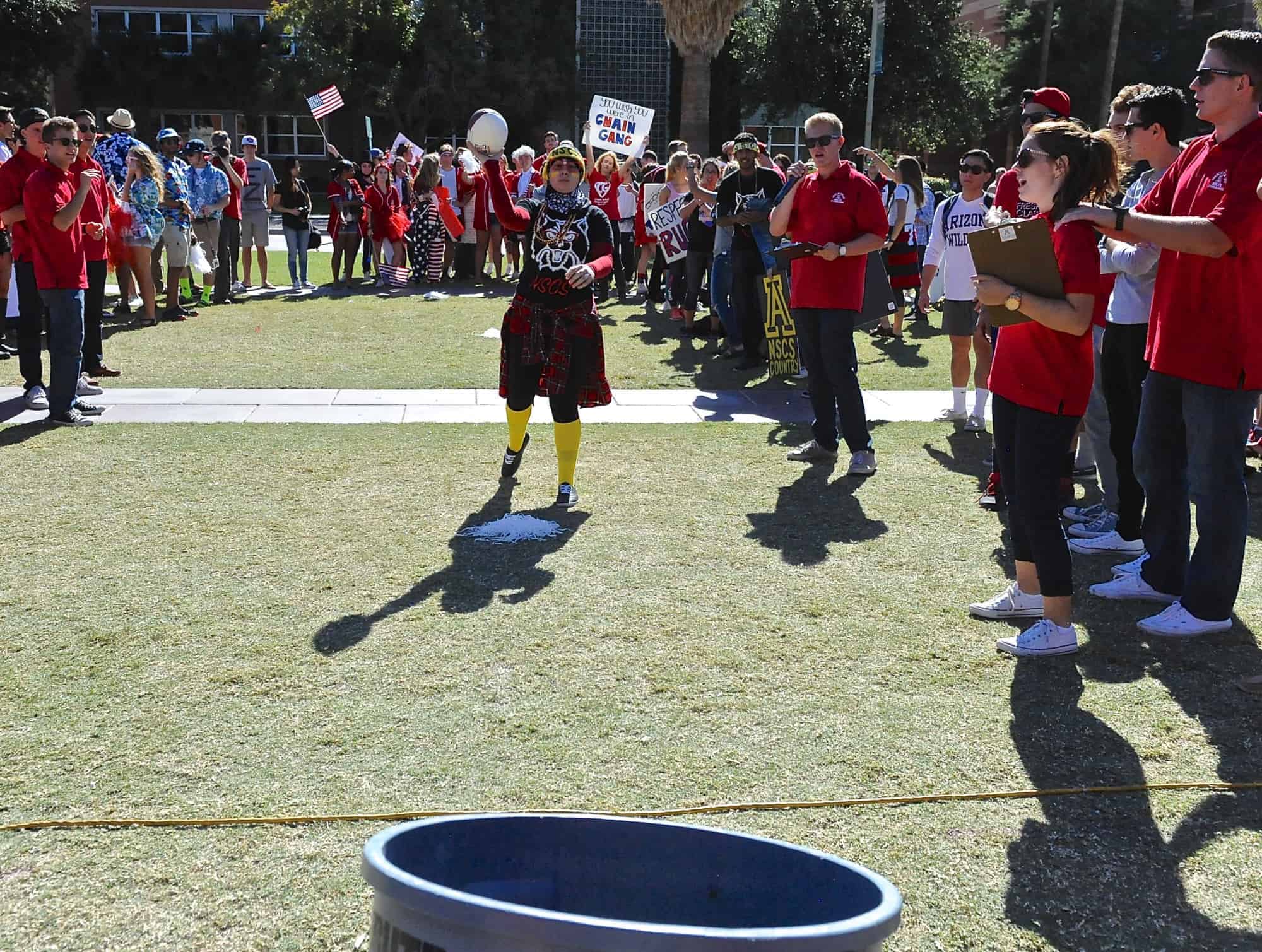 Mall Ball Toss Contest