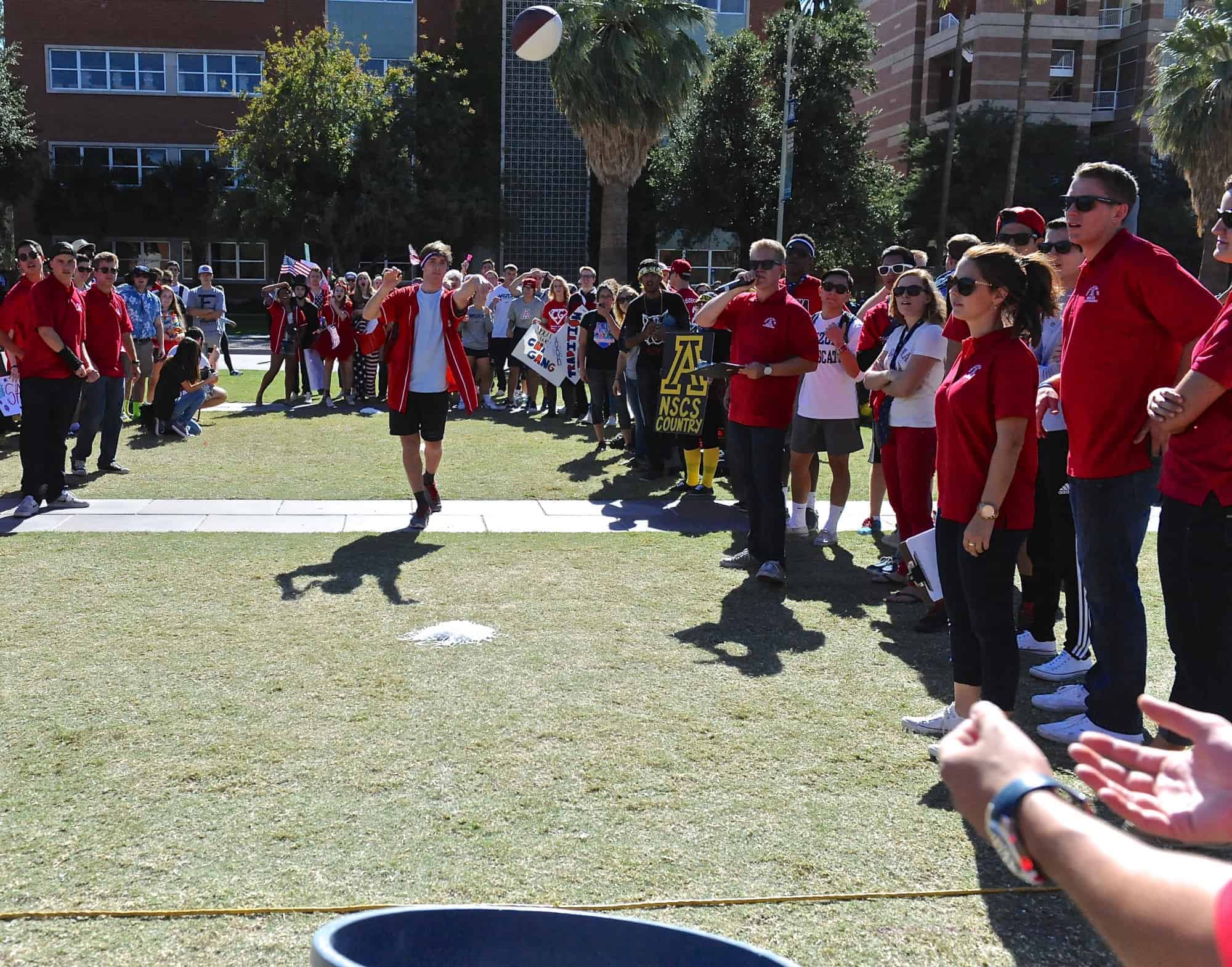 Mall Ball Toss Contest