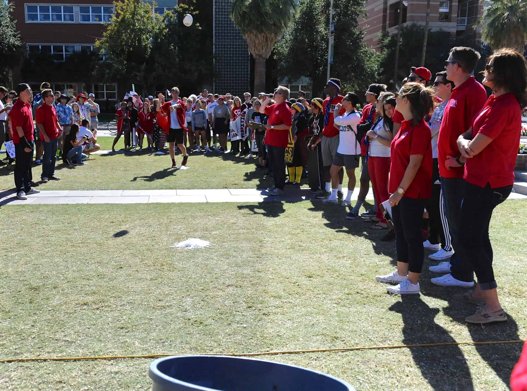 Mall Ball Toss Contest