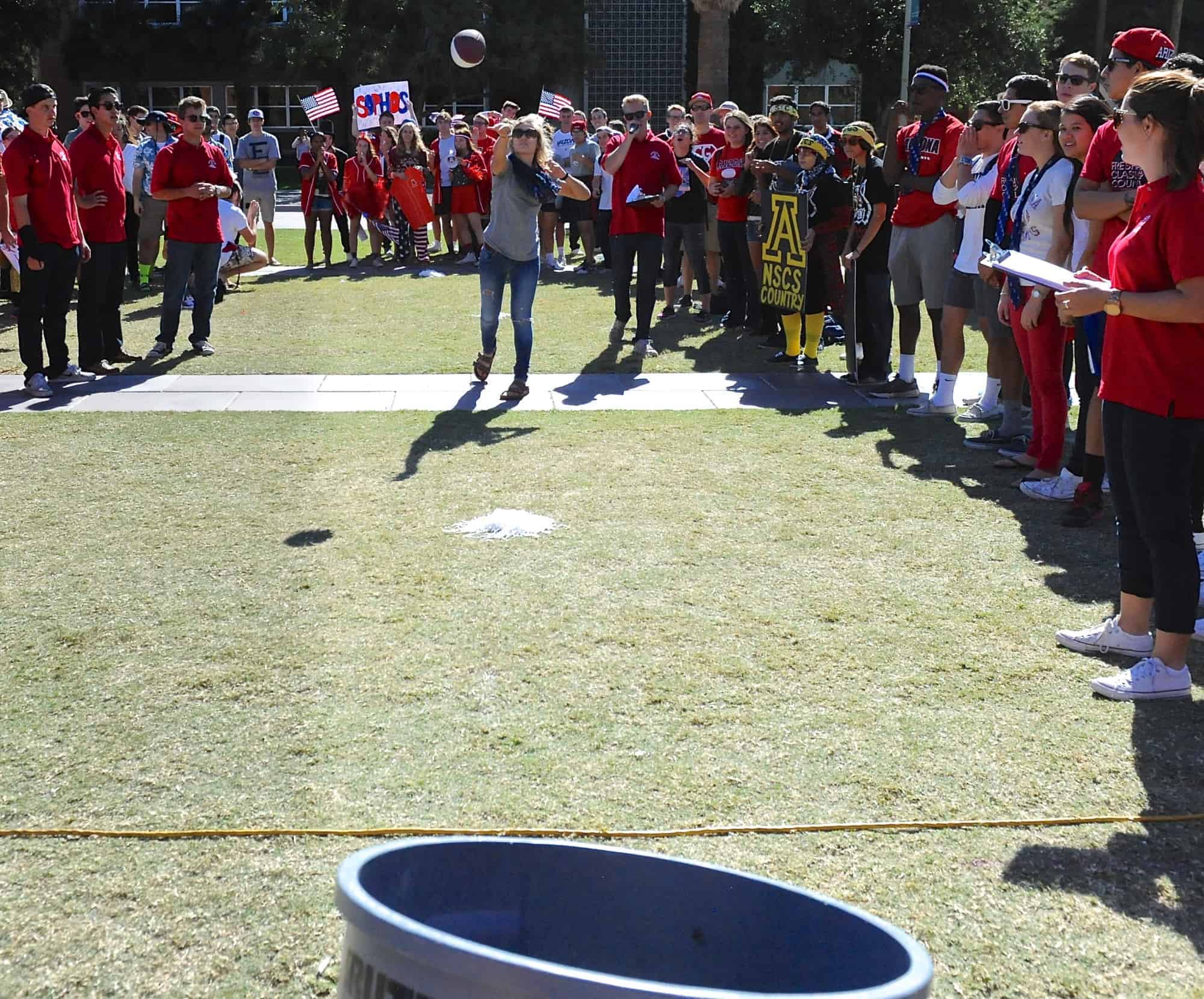 Mall Ball Toss Contest